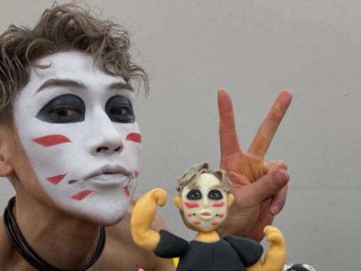 「マッチョケーキって初めて」樽美酒研二、氣志團からのバースデーケーキを公開！「リアルさピカイチ」