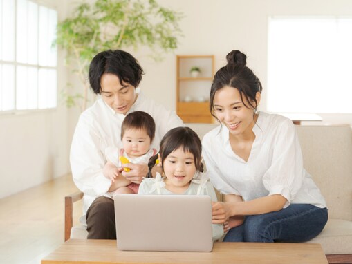 【東京都】スマホ世代の未就学児を守るネットリテラシー啓発活動を実施。家庭で始める安全教育の第一歩