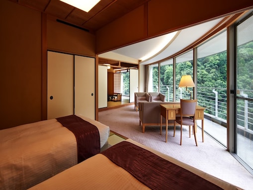 【楽天トラベル売れ筋1位】「宇奈月温泉 延対寺荘」は癒しと美食のくつろぎ空間【11月19日】