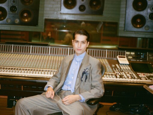 kemio、セットアップ姿のイケメンショットが「どんどんダミアーノになっていく！！」激似との声！