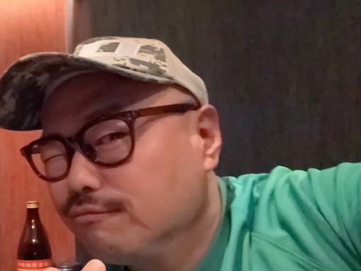 「彼女が出来たしん！」クロちゃん、新彼女？ とのツーショット公開も「隠しきれない水ダウ臭」の声