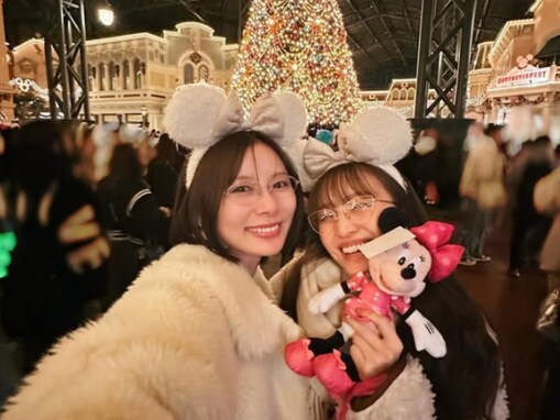 「可愛すぎてもう死ぬ」百田夏菜子、同級生・朝日奈央とのディズニーショットを披露！「最高すぎ」