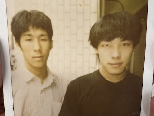 「ジャニーズwestにいました…？」麒麟・田村裕、約27年前のコンビツーショットを公開！ 「エモすぎ」