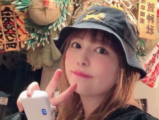 中川翔子、浅草 酉の市へ！ 母親との顔出しショットに「半端じゃなく、お若いですね。同い年みたい」反響