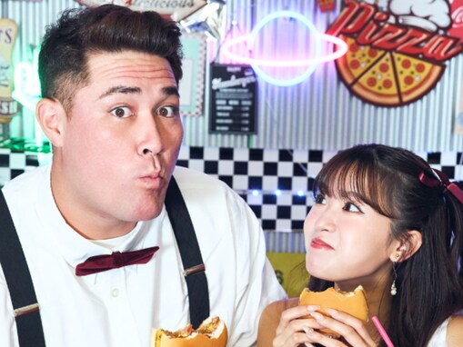 「まさかの結婚相手すぎて」砂川リチャードの元アイドル妻も結婚発表！ 約40センチの身長差ショット公開