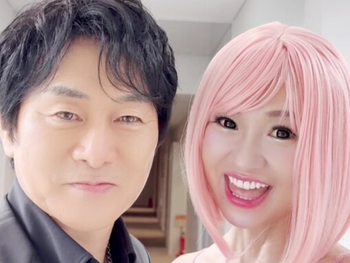 「新しい彼氏ですか？」かつみ・さゆり、“夫婦で誰〜？”の別人級ショット公開「脚長すぎ」「努力が半端ない」