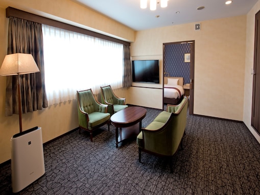 【楽天トラベルセール】「天然温泉 八百治の湯 八百治博多ホテル」が今だけ特別価格に！ 清潔モダンな客室と温泉付きで快適ステイ【11月27日】