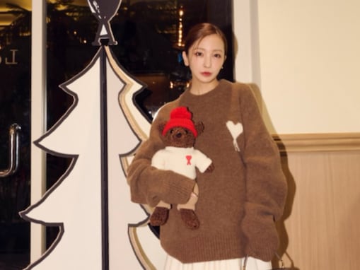 「こんな顔小さいんか…」板野友美、小顔際立つ抜群スタイルに「最高の推し」「マジでヤバ過ぎる」の声！