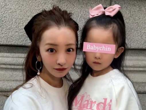 「マジでヤバすぎる」板野友美、娘との全身おそろいコーデ公開「昔のモー娘。辻ちゃん希空ちゃん思い出します」