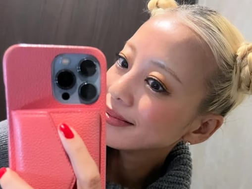 あびる優、多くのタトゥーが目を引く最新ショット公開！ タンクトップからのぞく腕や背中に入ったタトゥー