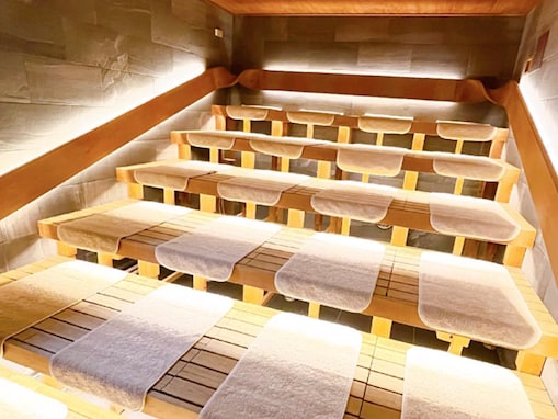 【東京都の人気サウナ施設】「サウナ&ホテル かるまる池袋店」はサウナ―に大人気。衝撃の超低温水風呂も【全国の温泉好きに聞いた】