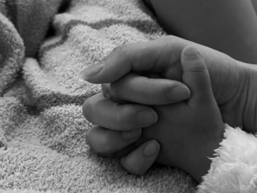 「打ち明ける決心が」人気インフルエンサー、苦難の過去を長文で告白。「かっこいい」「本当に正解」