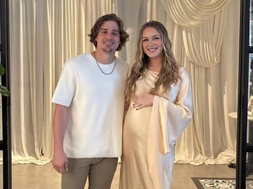 ドジャースのイケメン選手、美人妻と結婚7周年を祝う姿を披露！ 「美しいカップルの素晴らしい写真」