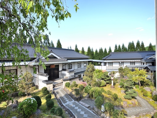 【楽天トラベルスーパーSALE】「ゆのごう温泉 ホテル湯の杜美春閣」が誰でも13％オフ！ 落ち着いた和の客室でのんびり過ごす温泉旅【12月11日】