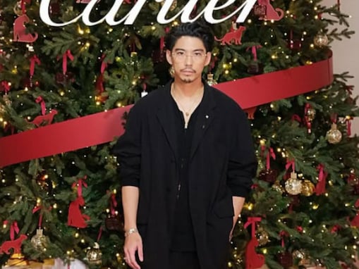 「色男だよね」賀来賢人、カルティエのイベントにて全身黒のイケメンショット公開！ 「はい男前」