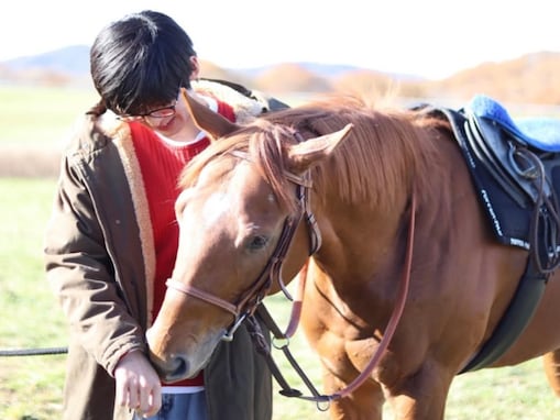 目黒蓮、『ザ・ロイヤルファミリー』オフショット公開に「耕一くんロス」「感情大渋滞」の声