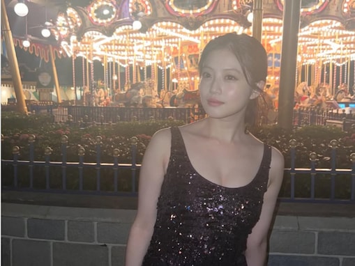 「艶っぽい」今田美桜、夜の遊園地で美デコルテ際立つドレス姿を披露！ 「シンデレラ出てきた」