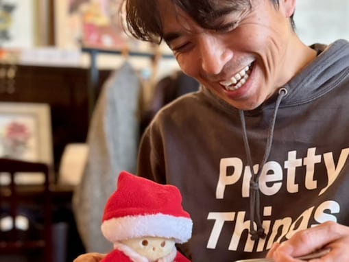 「デートですね」井ノ原快彦、「49歳のぬい活」ショットを公開！ 「尊すぎて無理……‪！？」