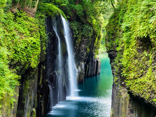 好き＆行ってみたい「日本の滝」ランキング！ 2位「高千穂峡・真名井の滝（宮崎県）」を抑えた1位は？【2025年調査】