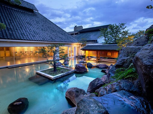 【大分県の人気ホテル】「別府温泉 べっぷの宿 ホテル白菊」は多彩な湯船で源泉掛け流しの「美人湯」を楽しめる