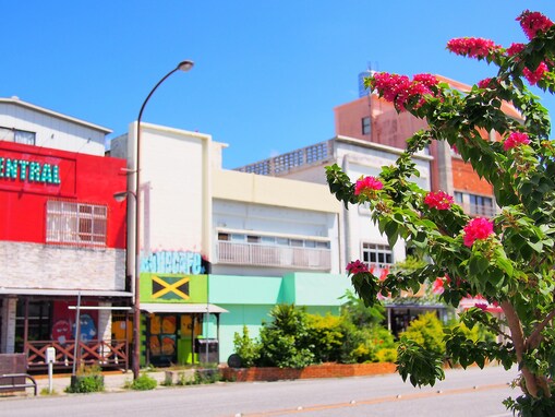 【2025年版】沖縄県民が選んだ「住み続けたい街（自治体）」ランキング！ 2位「嘉手納町」、では1位は？