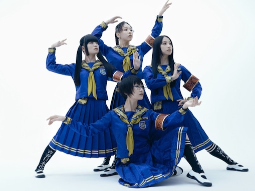 「息を呑む美しさよ。。」新しい学校のリーダーズ、“進化”した新衣装を披露！「アートだ」「惚れる」