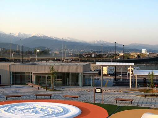 年末年始に行きたいと思う「富山県の道の駅」ランキング！ 2位「KOKOくろべ」を抑えた1位は？【2025年調査】