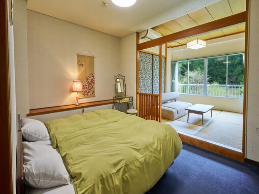 【楽天トラベルセール】「宝泉寺温泉 ペットと泊まれる宿 季の郷 山の湯」が今だけ特別価格に！ 家族とペットで寛ぐ源泉の湯【12月24日】