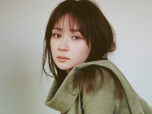 「ドキドキしちゃう」畑芽育、ギリギリミニ丈から美脚を披露！ 「お姉さんな雰囲気で新鮮」