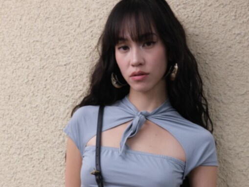 「スタイル羨ましい」水原希子、ボディライン際立つ圧巻スタイル披露！ 「『モネの描く少女』みたい」