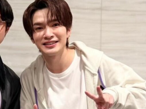 Snow Man深澤辰哉、同級生の人気俳優とのツーショット公開！ 「ふっか強火担」「団扇うけるんだけど」