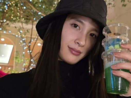 「太鳳ちゃんの結婚指輪　素敵」土屋太鳳、いつもと異なるブラックコーデ公開「綺麗すぎる」「ダンディ」