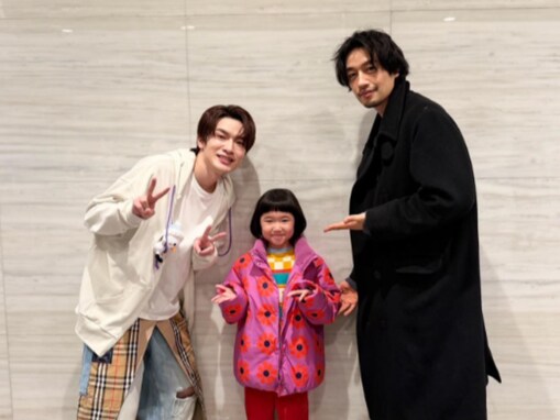 「誘拐の日チーム集合だぁ!!」深澤辰哉、共演者ショットに反響「語尾可愛すぎだろ」「関係が続いていて素敵」