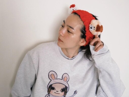 「まるでたまご」のん、すっぴん？ 姿のオフショットに称賛の声！「お肌トゥルットゥル」「綺麗すぎ」