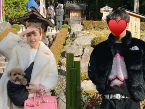 「こんな美しい人が」美香、高身長息子とのツーショット公開！ 「なんて可愛いママ」「さりげなくぴんくコーデ」