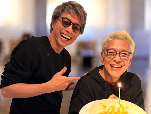 「ラブラブで安心しました」田村淳、元相方・亮の誕生日を祝う。「仲ええなぁ」「この写真、確か前回の…」
