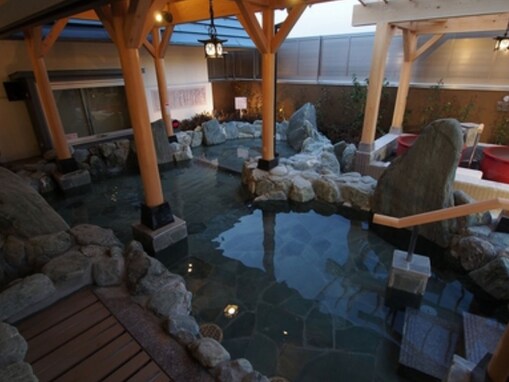 【茨城県の人気スーパー銭湯】「極楽湯 水戸店」は種類豊富なお風呂が自慢。高温サウナでしっかりととのえる