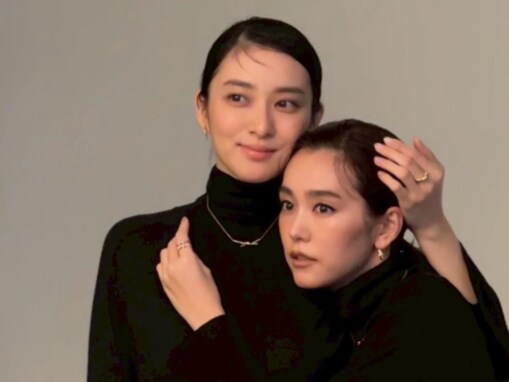 「エモすぎる」桐谷美玲、武井咲とのツーショットに反響！ 「猫目三姉妹の次女三女」「永久保存版」