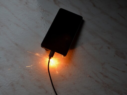 【リコール情報】モバイルバッテリーで火災発生の恐れあり。対象台数1万台以上、ベルキンの製品