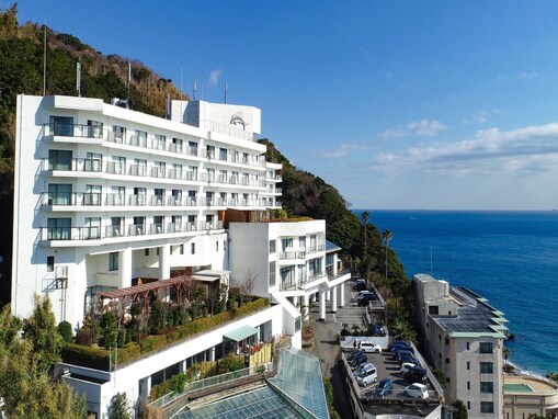 【楽天トラベルセール】「伊豆熱川温泉 ホテルカターラ RESORT＆SPA」が今だけ特別価格に！ 伊豆の自然に囲まれたリゾートステイ【1月16日】