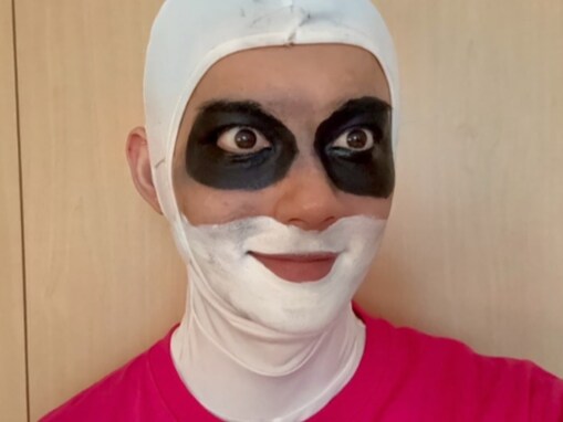 「写真怖すぎて滅www」ぐるナイゴチ新メンバー・佐野勇斗、オフショットに反響！ 「最後の写真爆笑」