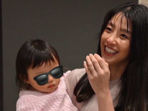 「このうえなく幸せそう」岡副麻希、1歳娘との“なかなかない”親子ショット披露！「ママ可愛いすぎ」