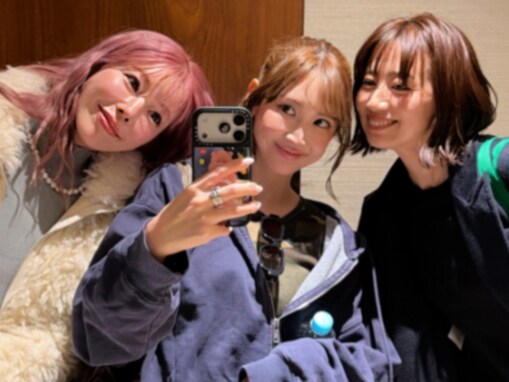 紗栄子、「美女に囲まれて幸せな私」を公開！ 「キラガのメンバーが1番好き」「幸せそうなお顔」