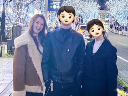 「ママの若々しさに1番びっくり」美人モデル、長男＆次女との親子ショット公開！ 「大きくなったね〜」