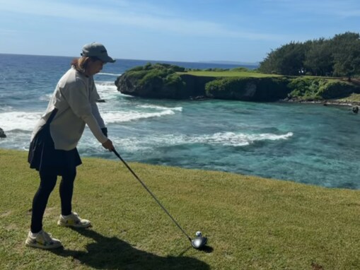 「びっくりした」吉田沙保里、ゴルフのスイングに驚きの声！ 「めっちゃ上手いやん」「スゴすぎる」