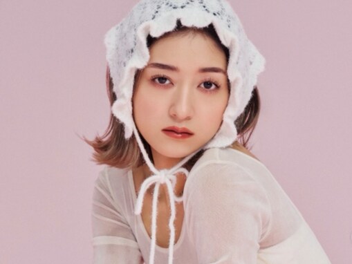 みちょぱ、「珍しく少し甘々」なバブーシュカ姿を披露！ 「大人カワイイ！」「イメージ違って」