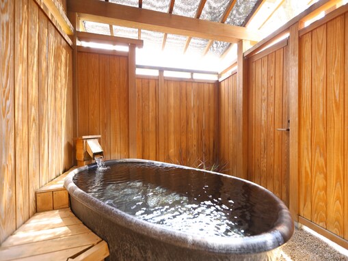 【楽天トラベル売れ筋1位】「石和温泉 ホテルふじ」は源泉かけ流しの湯と広々とした庭園が魅力【1月23日】