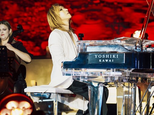 YOSHIKI、「本当だ、おしるこ、が映ってる」？ 投稿に反響！「おしるこに囲まれてる」「かわいい」
