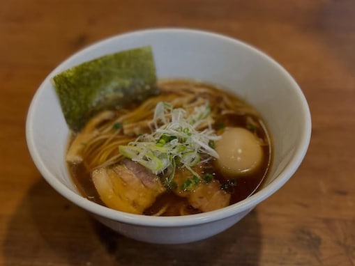 【東京都の人気ラーメン店】「びぎ屋」は厳選素材が織りなす深い味わいのスープが絶品。店主は「せたが屋」出身