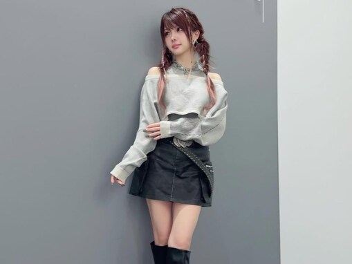 「美脚がたまらん」田中れいな、圧倒的な美脚際立つミニスカ姿を披露！ 「全身めっちゃかわいすぎ」